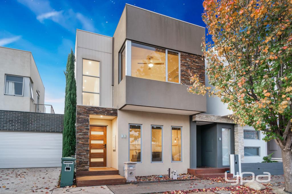 10 Kensington St, Caroline Springs, VIC 3023