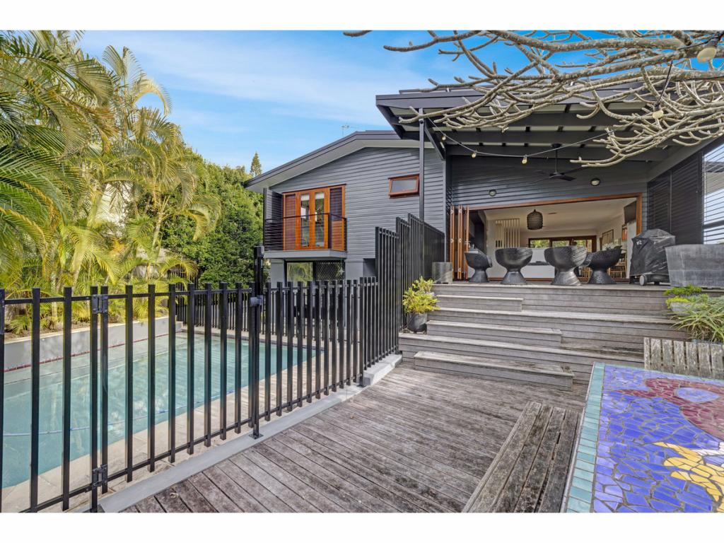 12 Karina Cres, Broadbeach Waters, QLD 4218