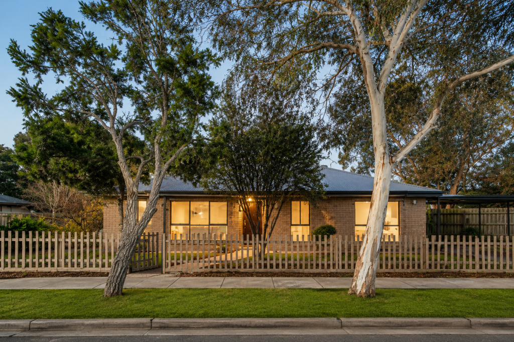 28 Bayside Gr, Seaford, VIC 3198