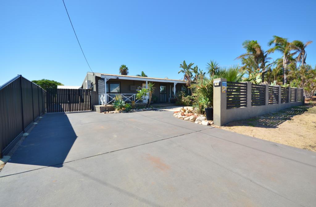 24 Harvey Pl, Kalbarri, WA 6536