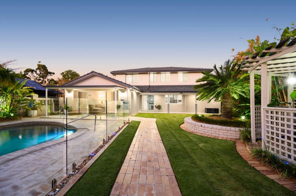 188 Morala Ave, Runaway Bay, QLD 4216