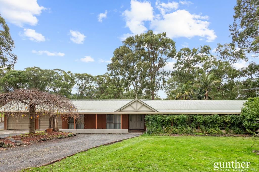 4 Toora Cres, Badger Creek, VIC 3777