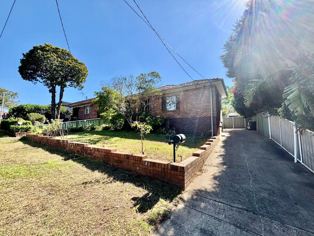 1 Kardella Cres, Narwee, NSW 2209