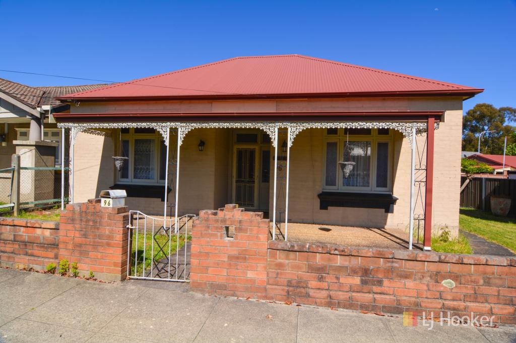 96 Calero St, Lithgow, NSW 2790