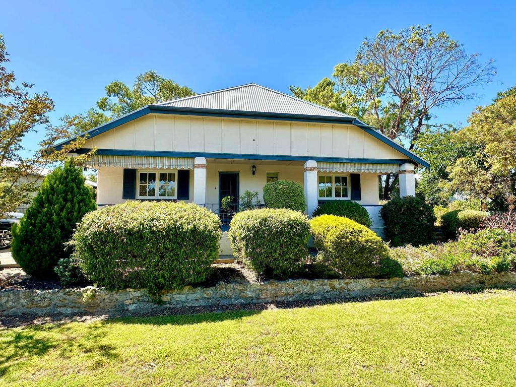 131 GORDON ST, NARACOORTE, SA 5271