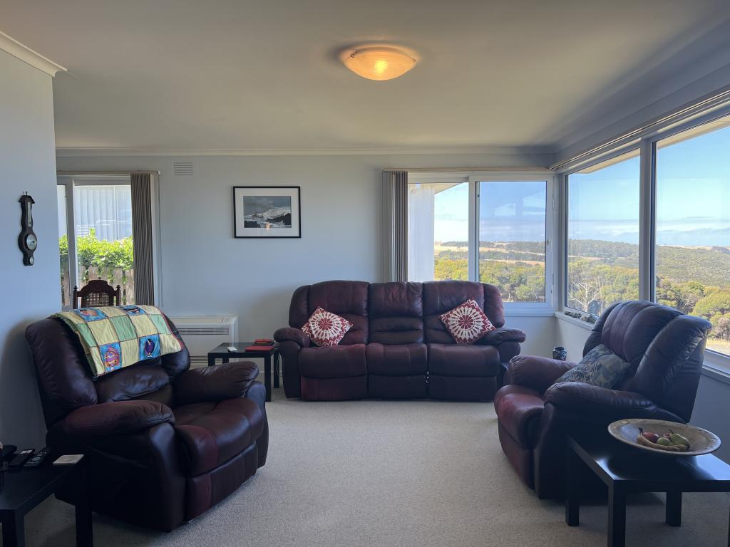 17 Boronia Dr, Grassy, TAS 7256