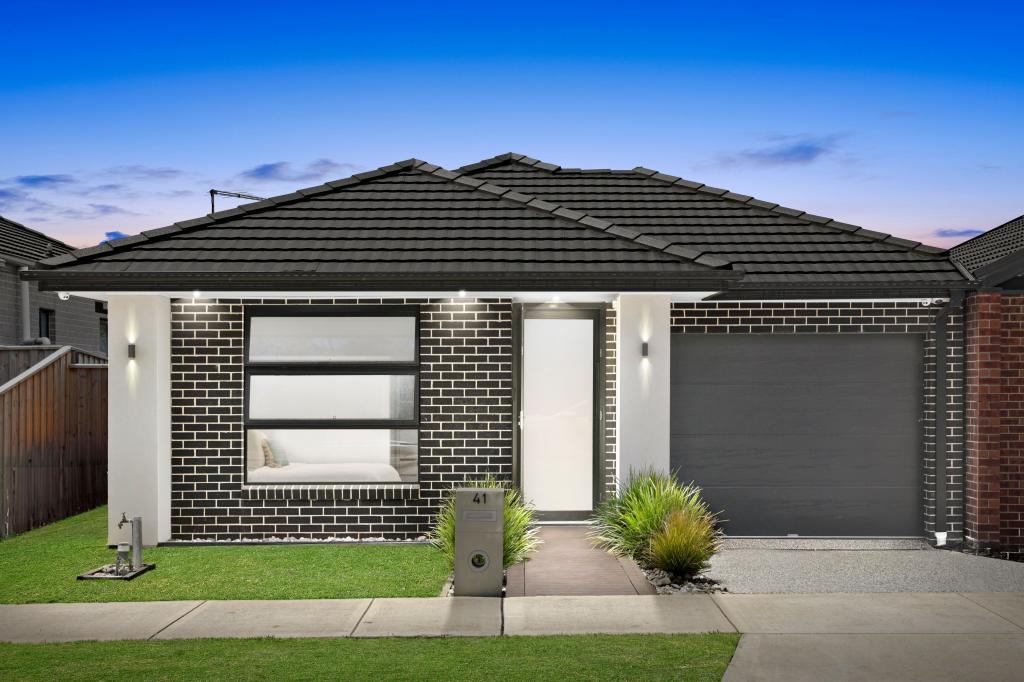 41 BAGSHOT CCT, MERNDA, VIC 3754