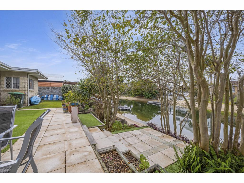 22 Pearl Key, Broadbeach Waters, QLD 4218