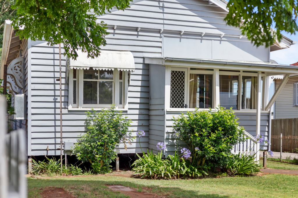 9 HAIG ST, SOUTH TOOWOOMBA, QLD 4350