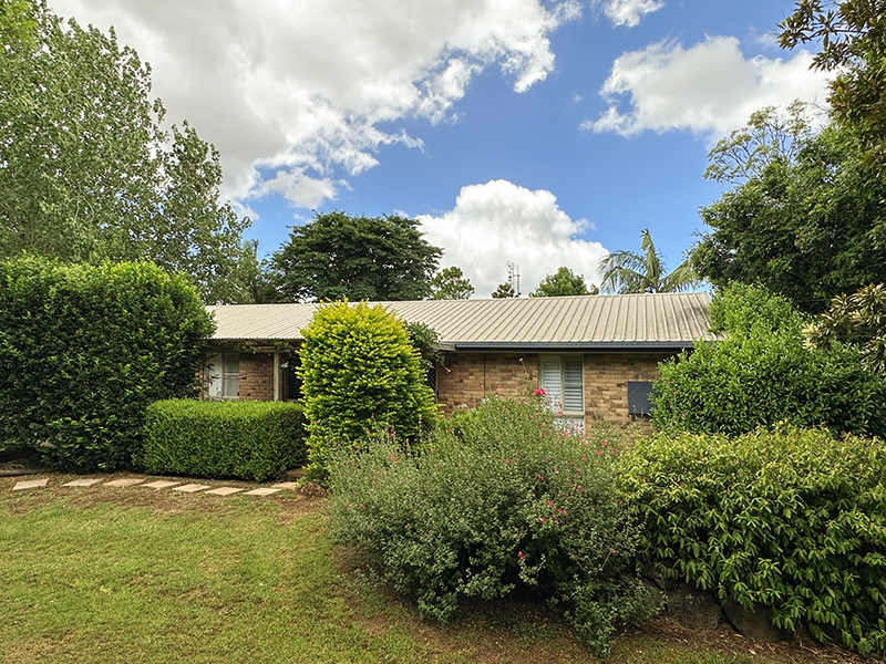 11 Granada Dr, Highfields, QLD 4352