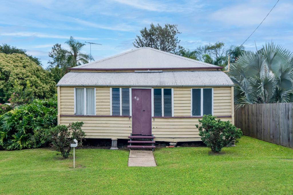 40 Lindsay St, Bundamba, QLD 4304