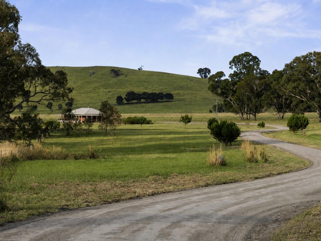 31 High Vista Ct, Mansfield, VIC 3722
