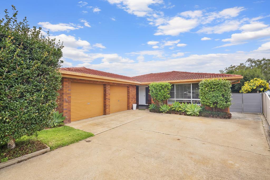 32 Boronia Cres, North Haven, NSW 2443