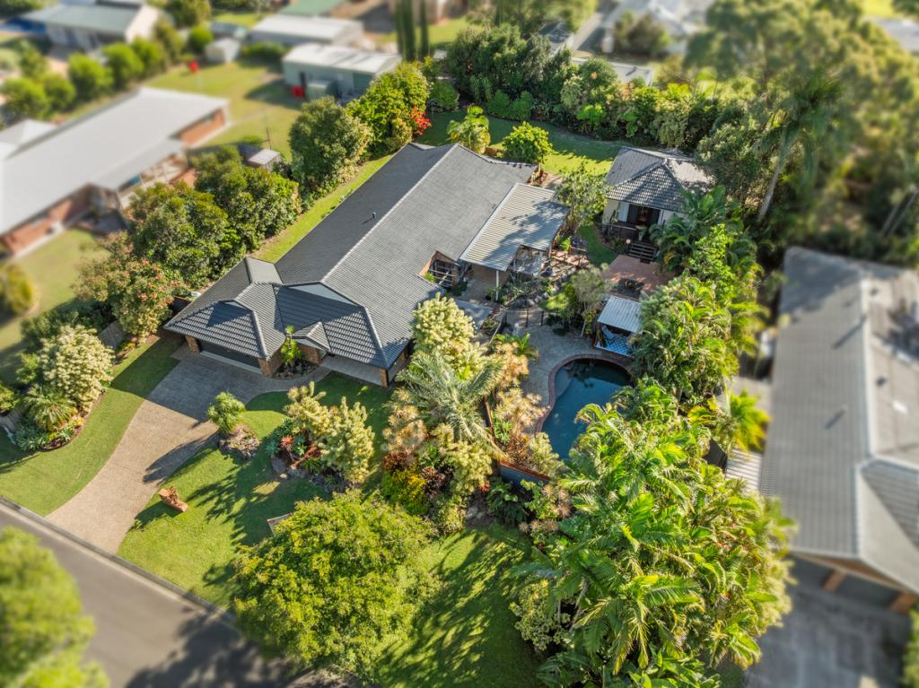 4 Honeyeater Ct, Thornlands, QLD 4164