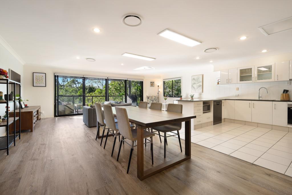 17/2 Ridgeline Way, Highland Park, QLD 4211