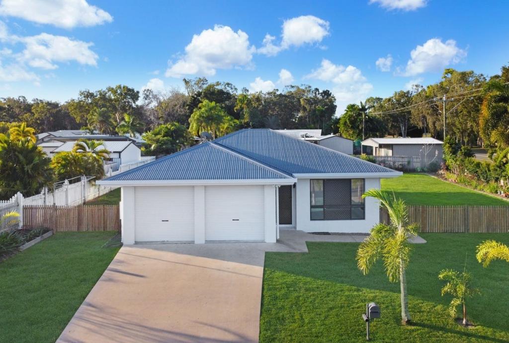 2 Mendi Dr, Bushland Beach, QLD 4818