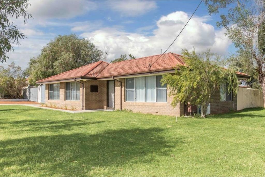 2 Abney St, Beldon, WA 6027