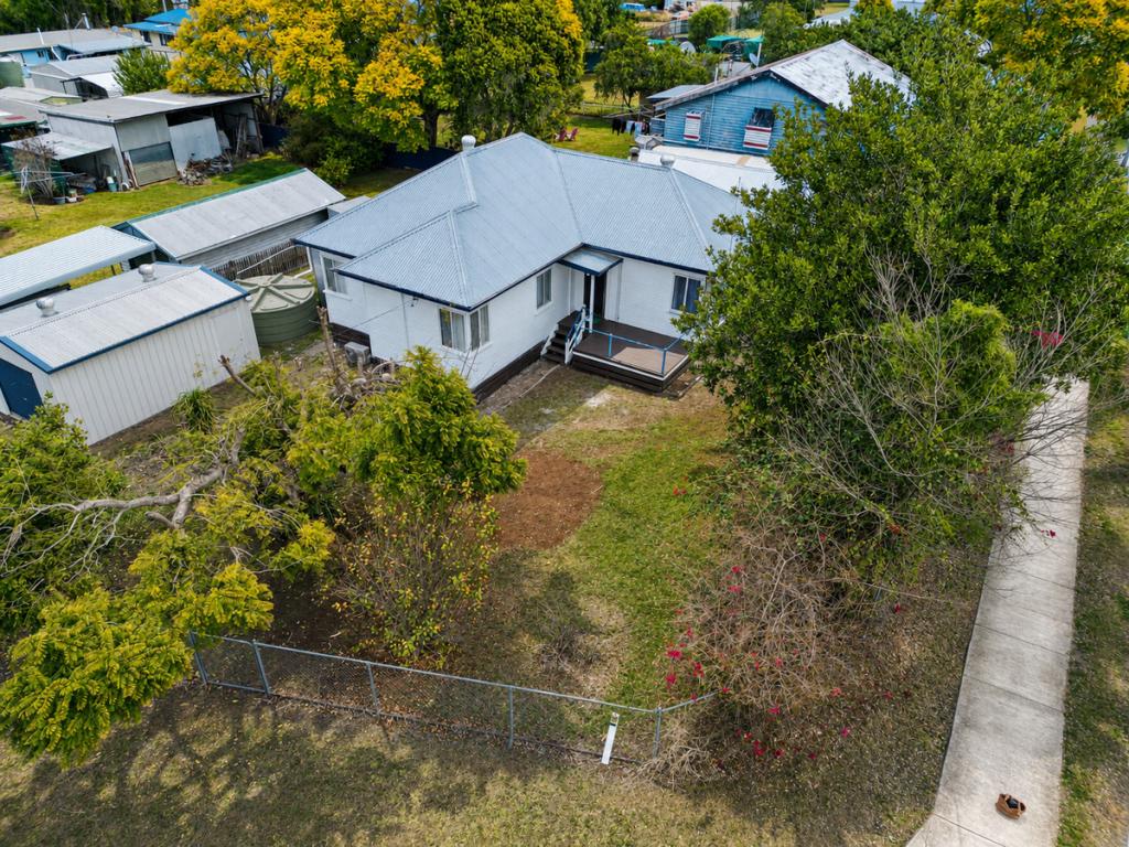 2 Browne St, Yarraman, QLD 4614