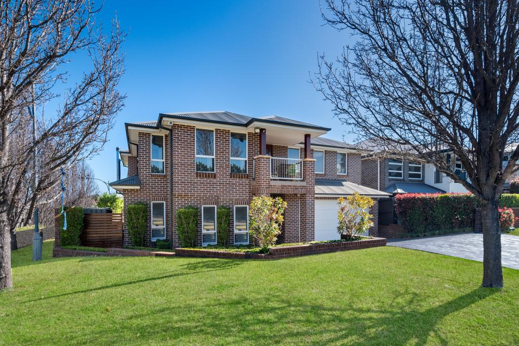 16 Mclucas Cct, Elderslie, NSW 2570