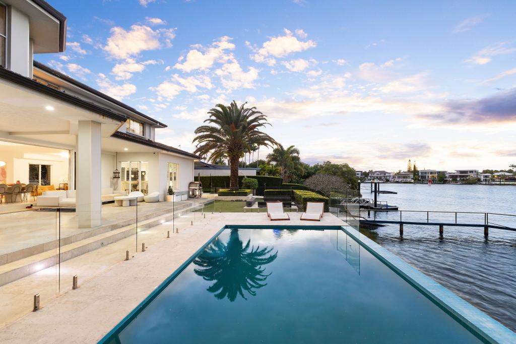 72 River Cres, Broadbeach Waters, QLD 4218