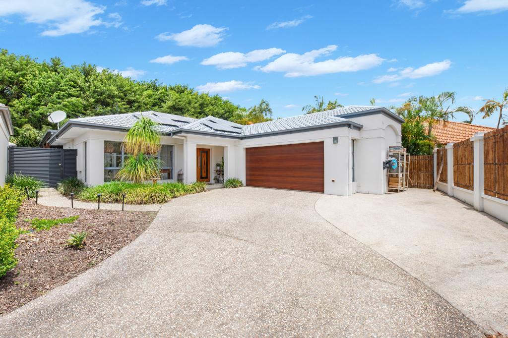 2020 Gracemere Gardens Cct, Hope Island, QLD 4212