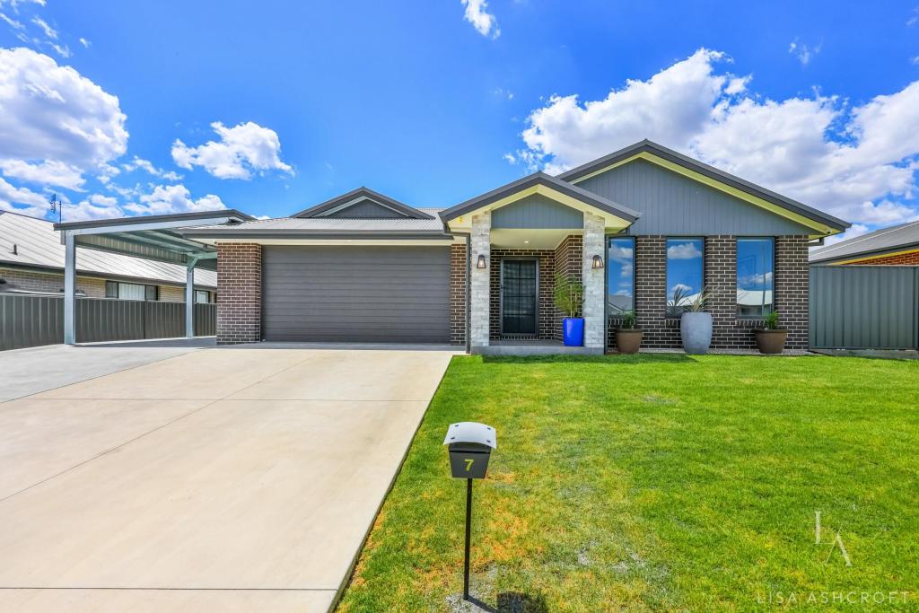 7 Jersey Cl, Calala, NSW 2340