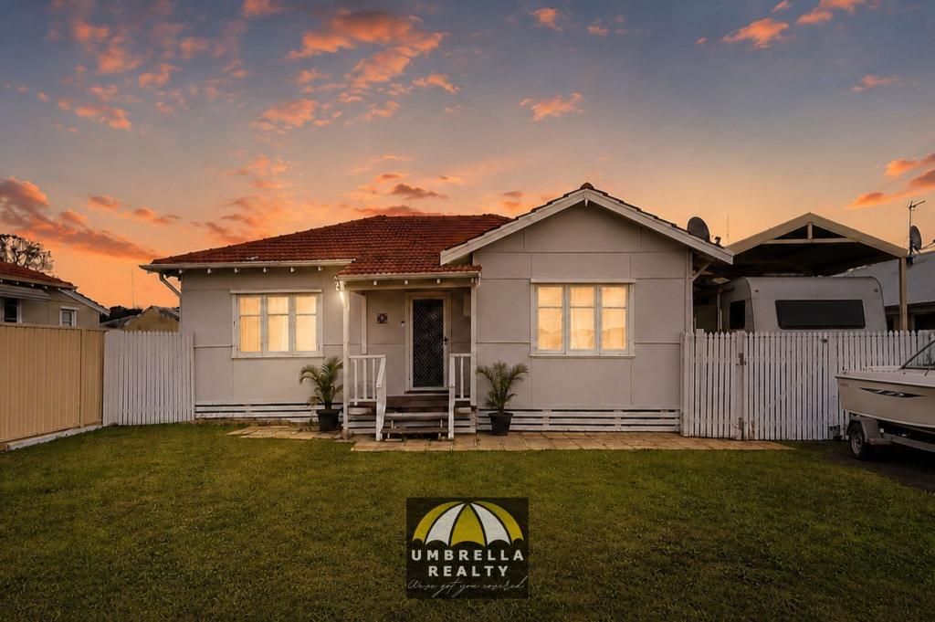 4 GALYUNG RD, CAREY PARK, WA 6230
