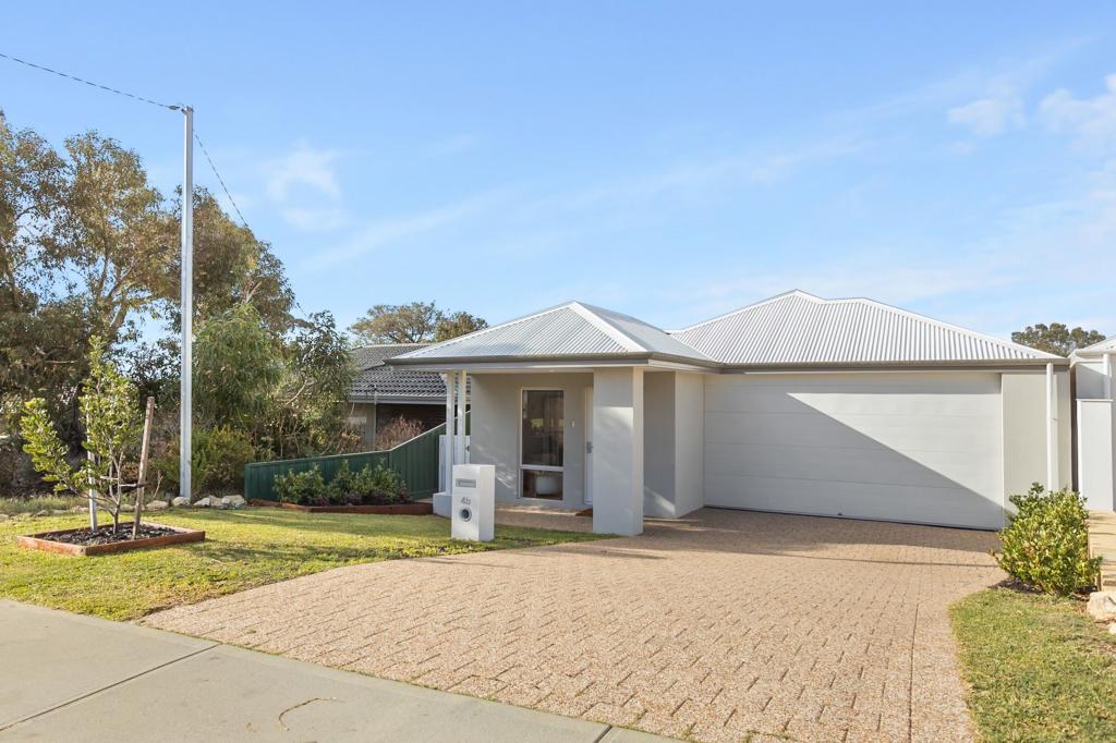 4b Iolanthe Dr, Duncraig, WA 6023