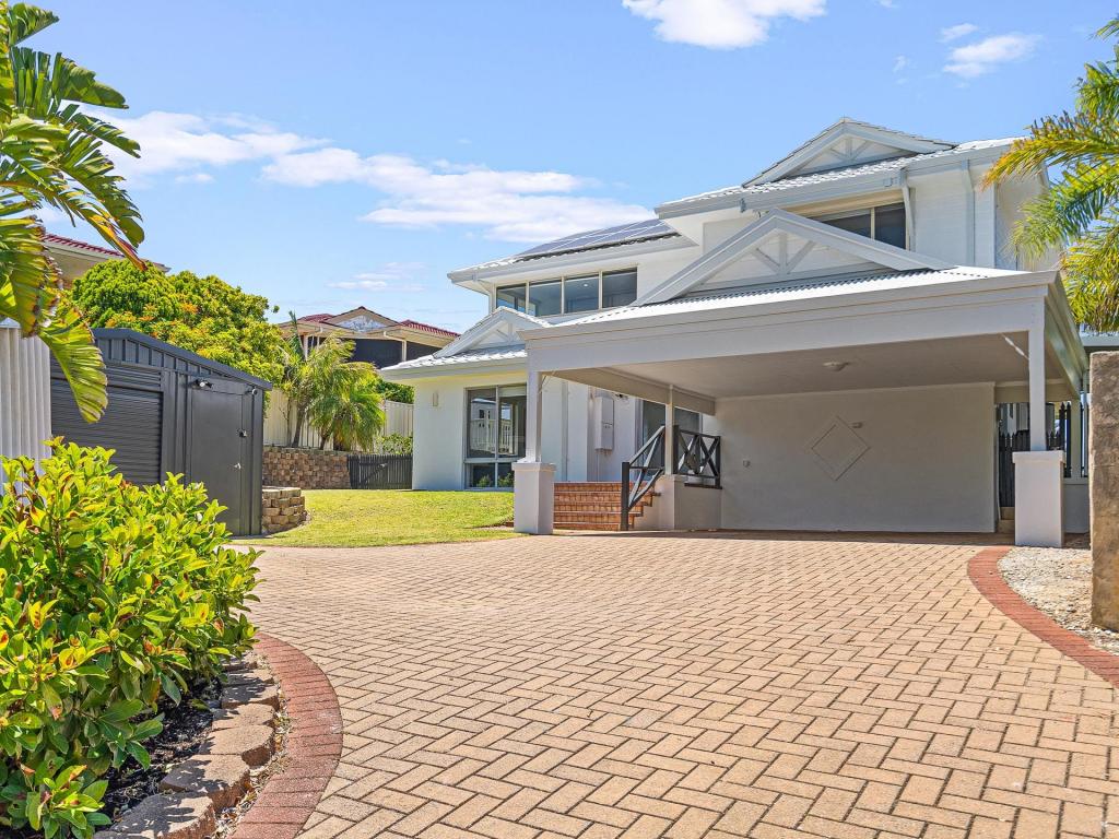 11B ALLAN PL, HALLS HEAD, WA 6210