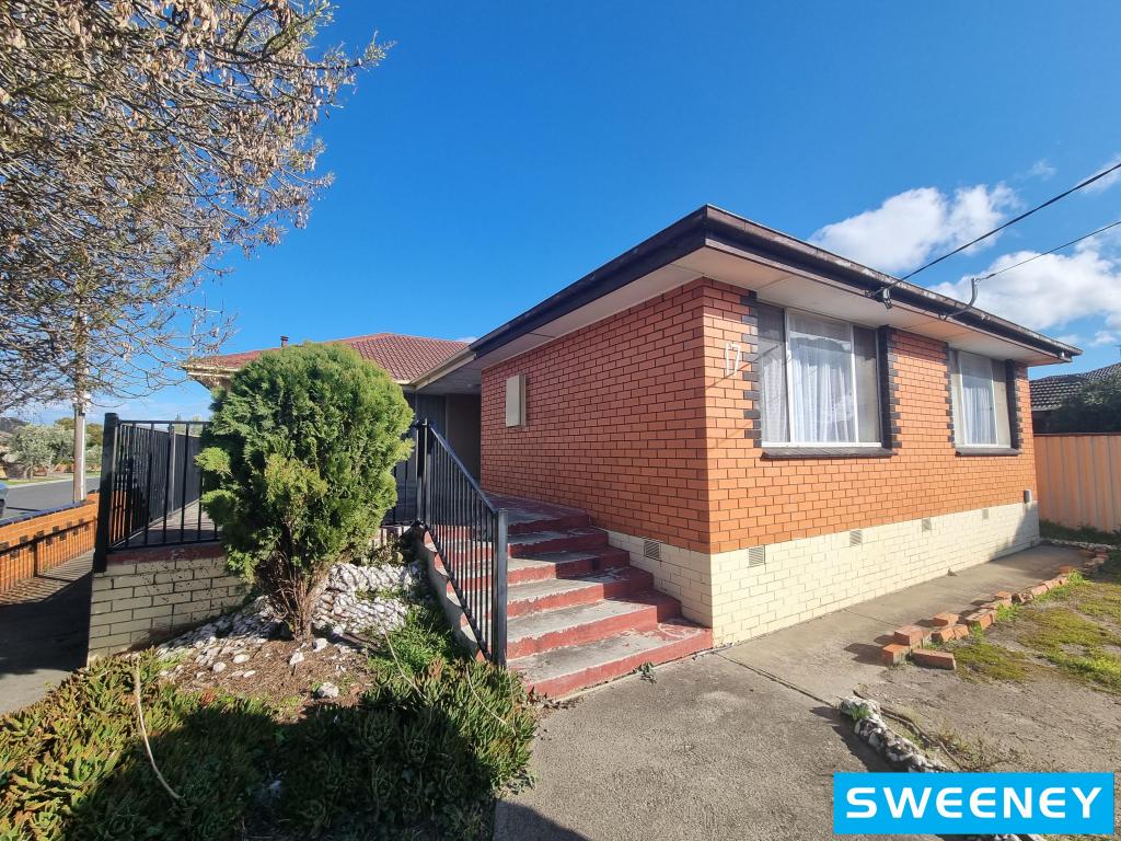 17 Arnold St, Sunshine West, VIC 3020
