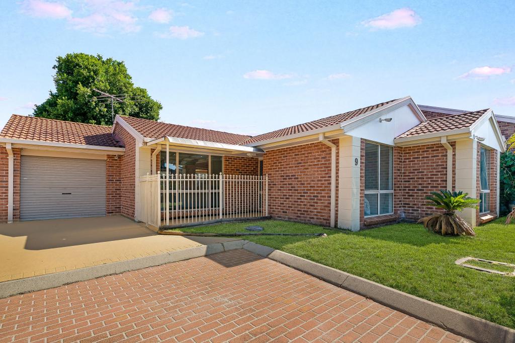 9 Ironbark Gr, Greenacre, NSW 2190