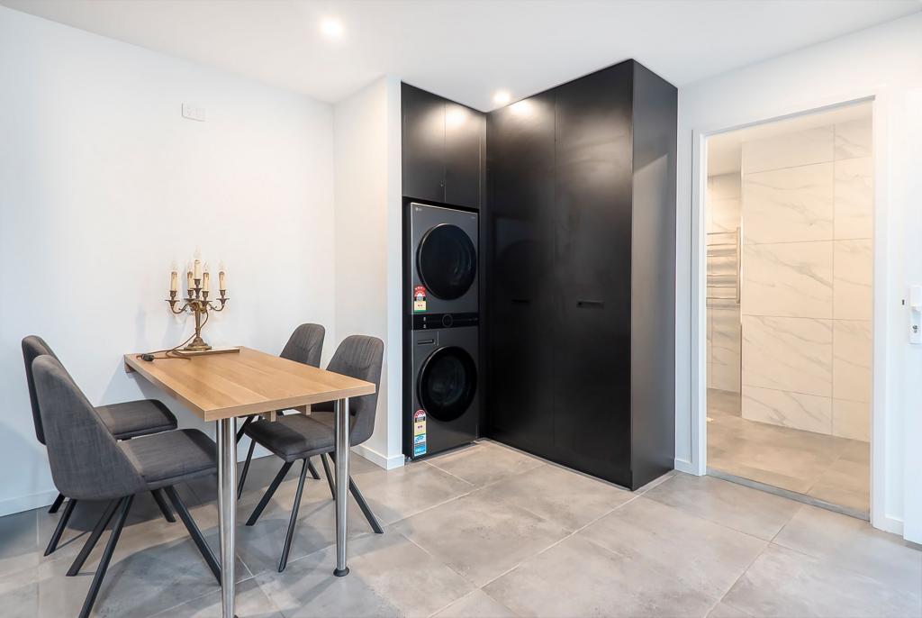 110 B Salerno St, Surfers Paradise, QLD 4217