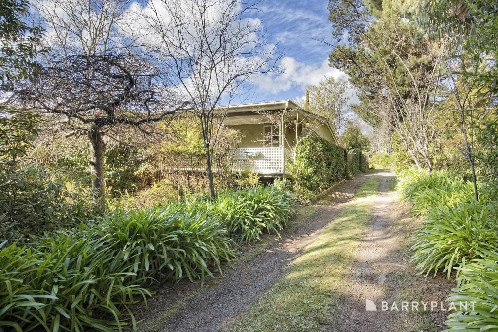 12 STATION AVE, EMERALD, VIC 3782