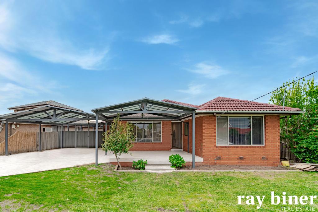 30 Woodstock Dr, Gladstone Park, VIC 3043