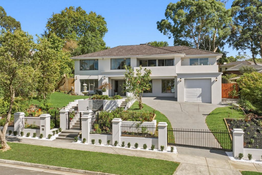 11 WINTERTON DR, WHEELERS HILL, VIC 3150