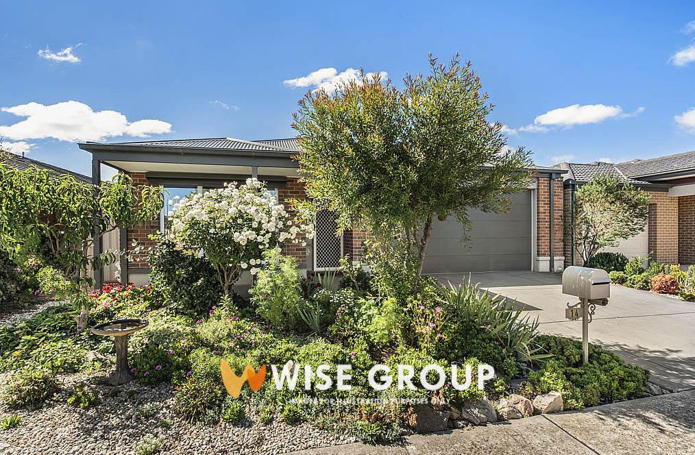 14 FARMDALE RD, PAKENHAM, VIC 3810