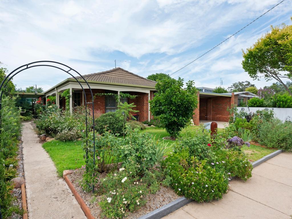 76 Monds Ave, Benalla, VIC 3672