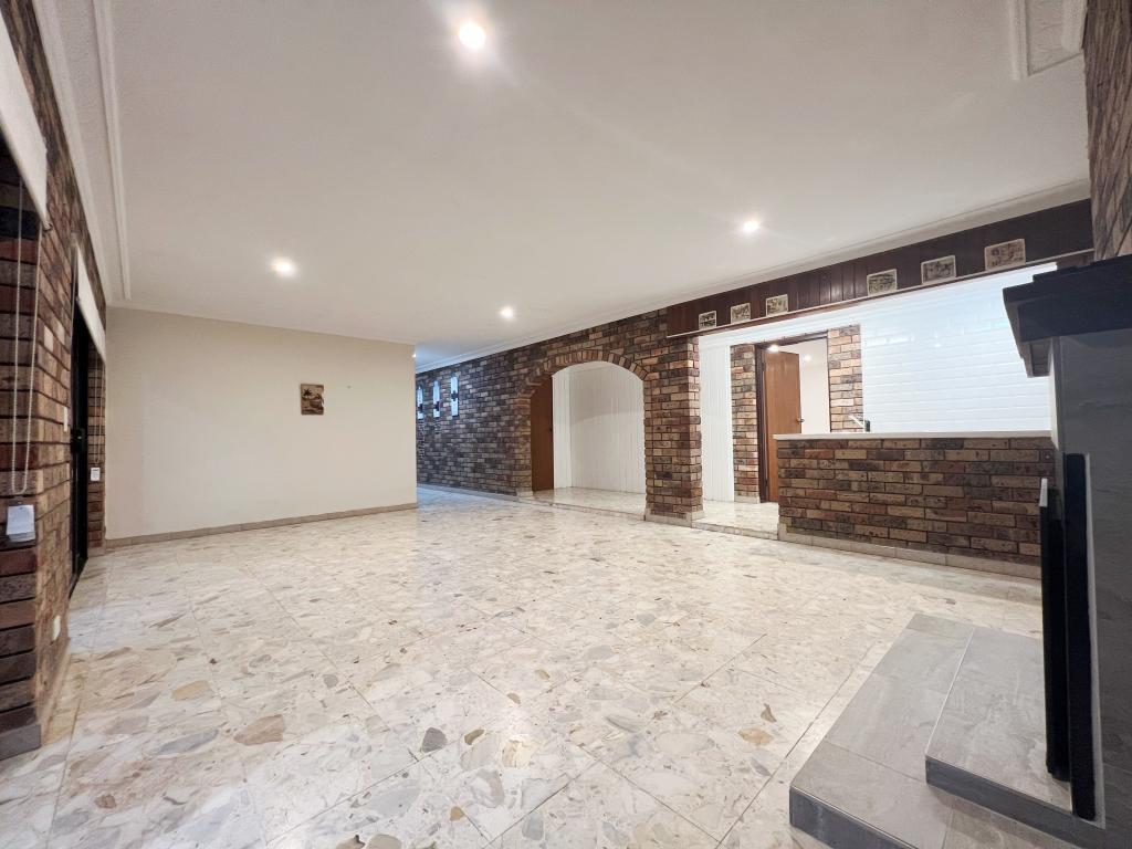 37A KEMPE PDE, KINGS LANGLEY, NSW 2147