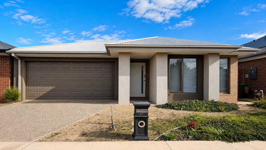 37 Louvre Rd, Bonnie Brook, VIC 3335