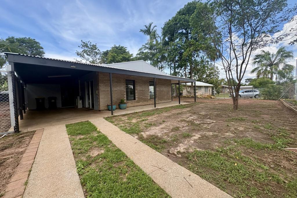 12 Caledonian St, Anula, NT 0812