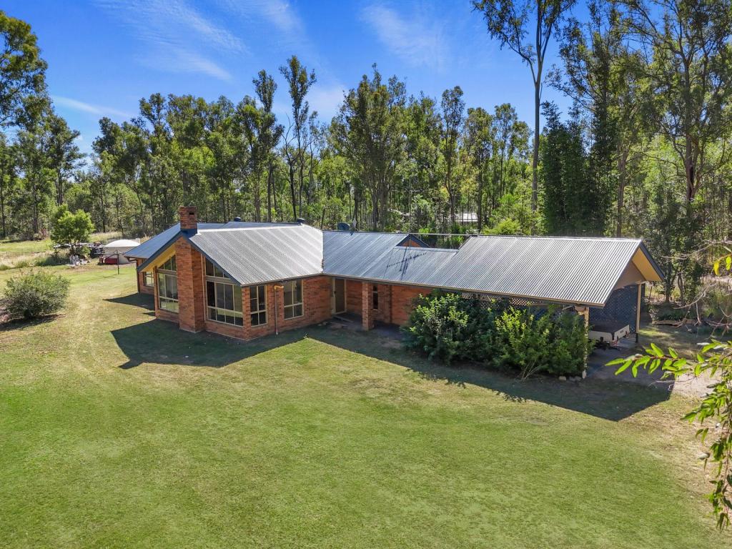 190 Edinburgh Dr, Mount Hallen, QLD 4312