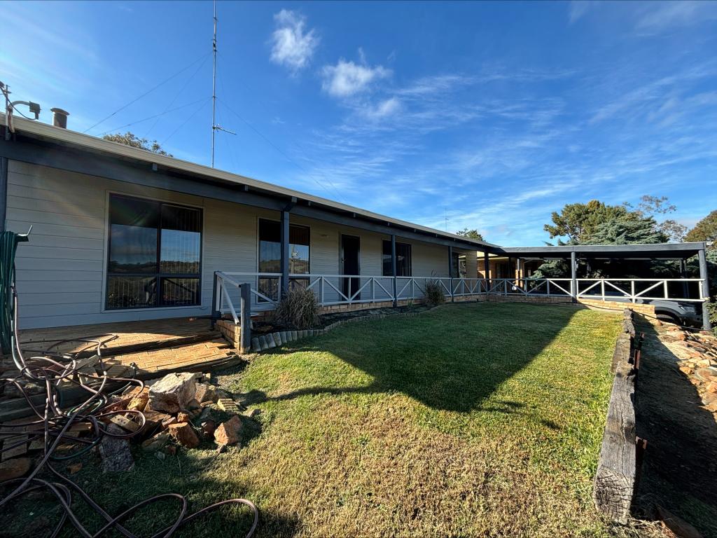 6 HARCOURT ST, TOODYAY, WA 6566