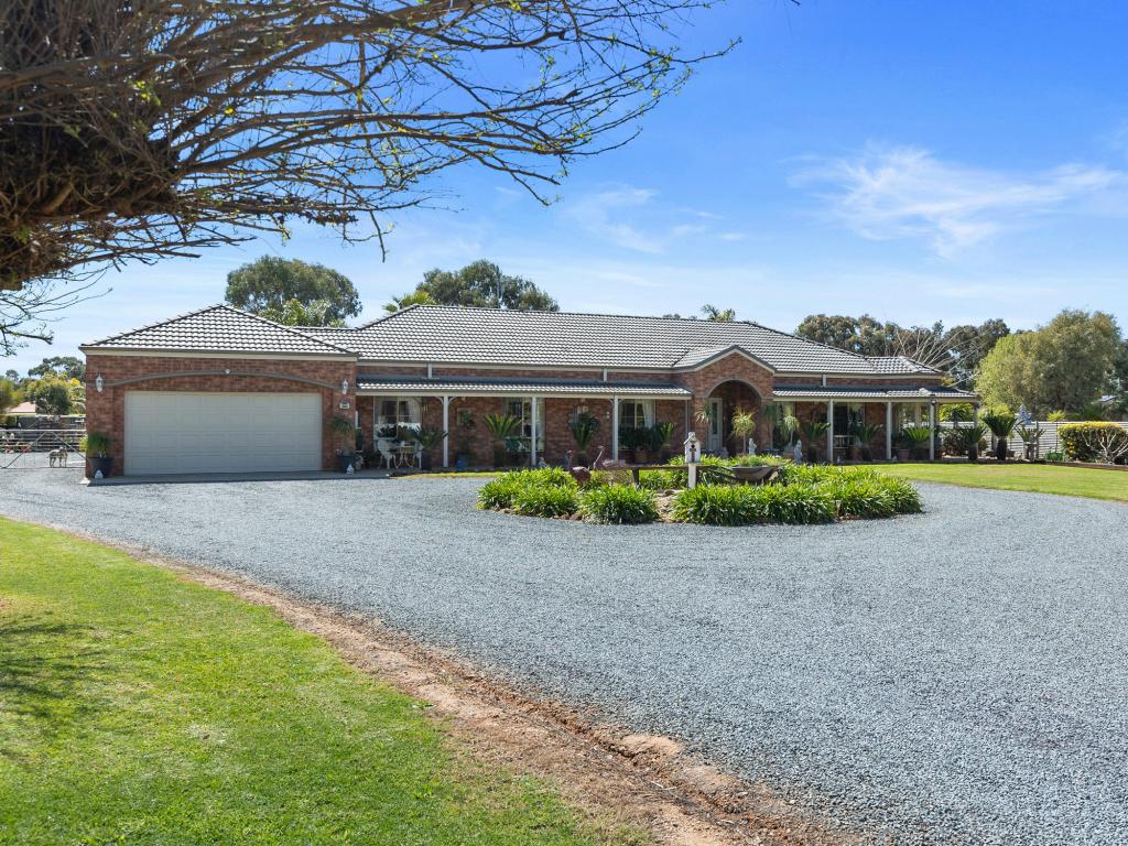 33a Catona Cres, Cobram, VIC 3644
