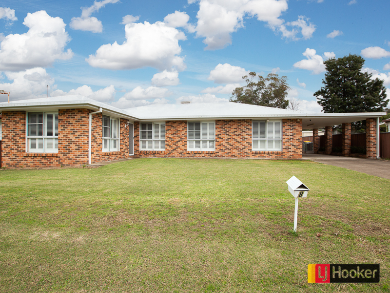 8 Robey St, Kootingal, NSW 2352