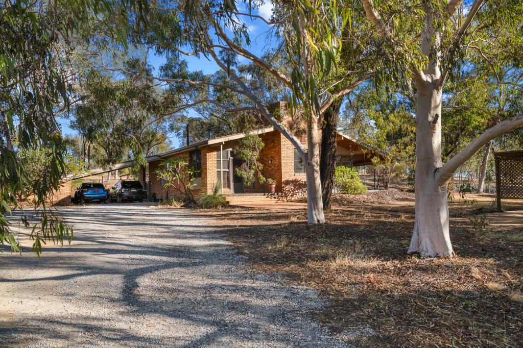 137 BROWNS LANE, MOORE CREEK, NSW 2340