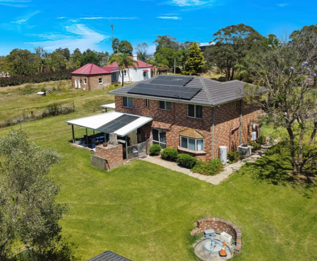 105 Eagleview Rd, Minto, NSW 2566