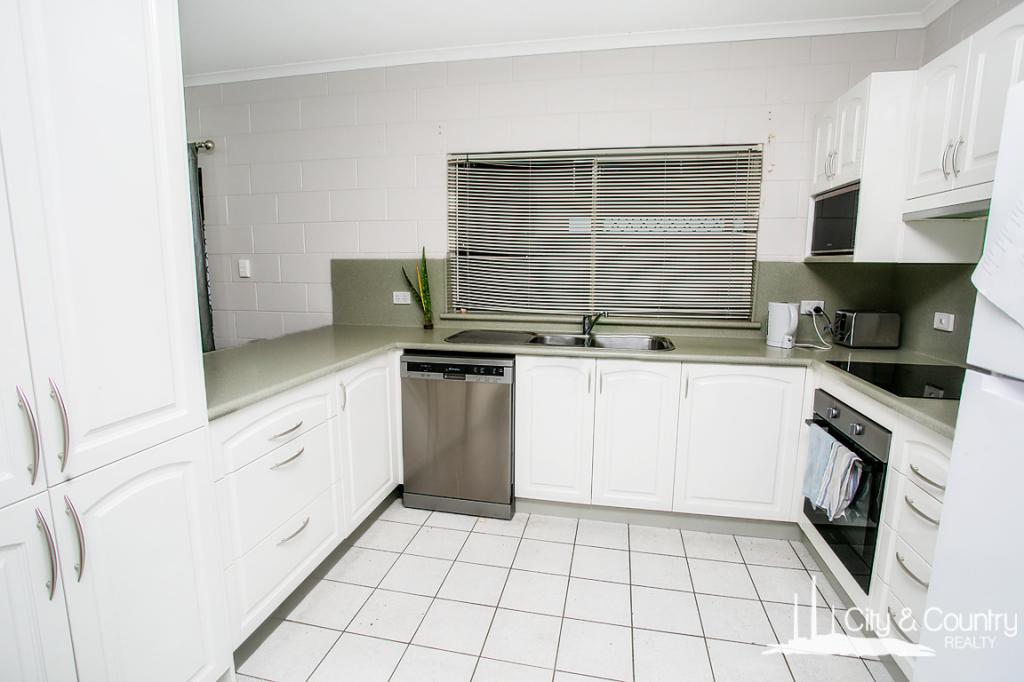 23 Emmalyn Cl, Soldiers Hill, QLD 4825