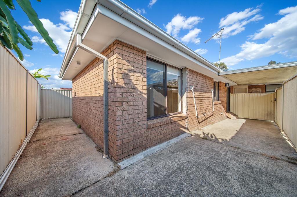 6a Triten Ave, Greenfield Park, NSW 2176