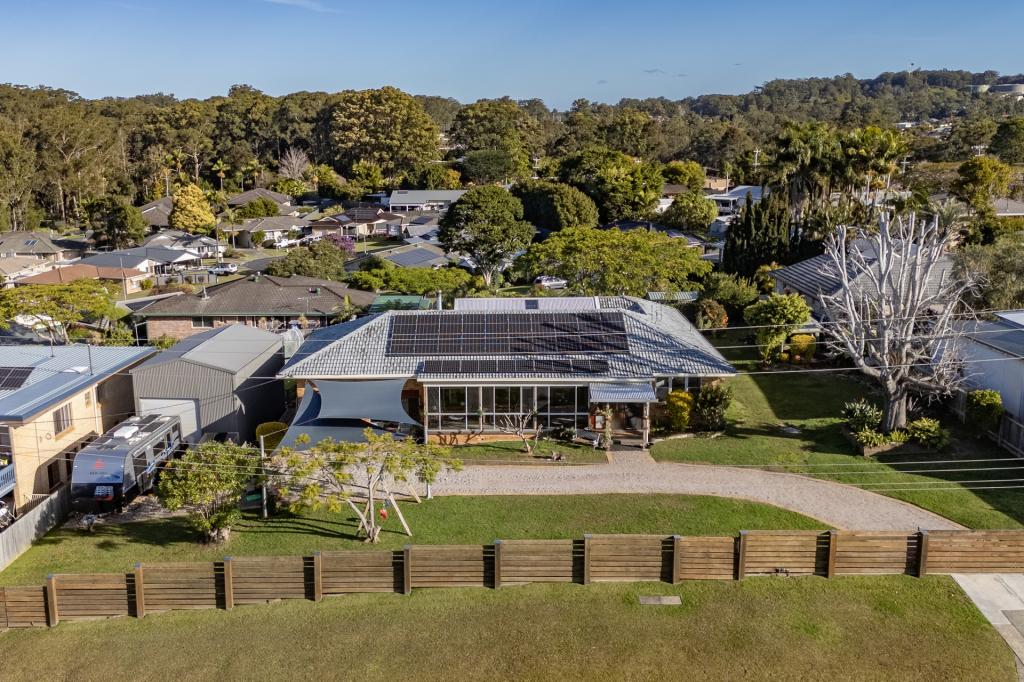 8 Lamberts Rd, Boambee East, NSW 2452