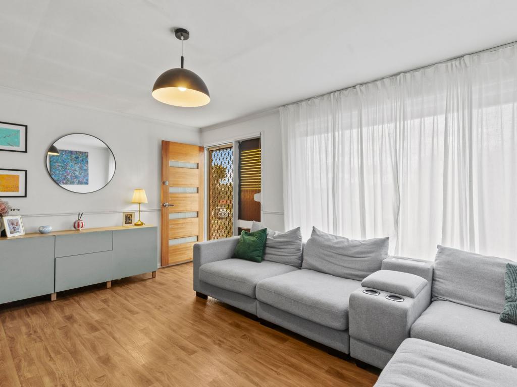 13 Ormiston Rd, Morphett Vale, SA 5162